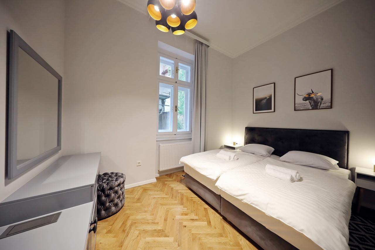 Central Apartments Загреб Екстер'єр фото
